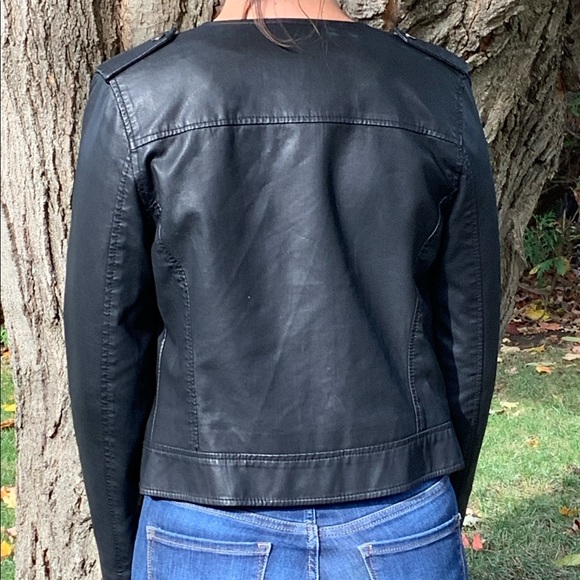 Topshop🖤 faux leather jacket - Picture 3 of 6